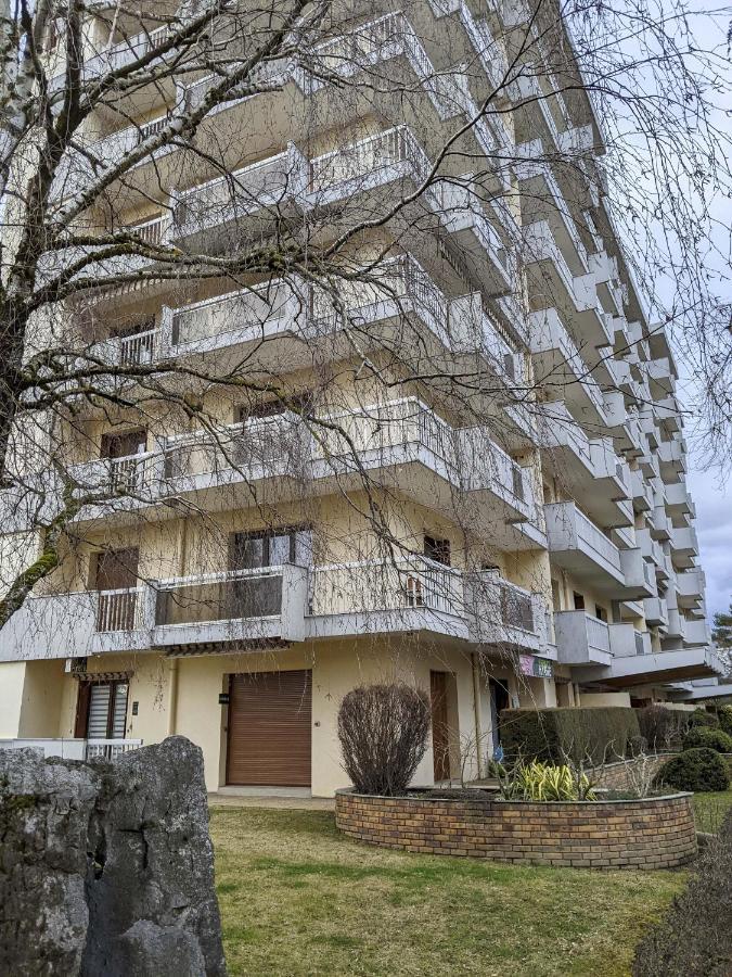Le Fier Pied A Terre A Apartment *